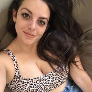 Meet your Posher, Claire